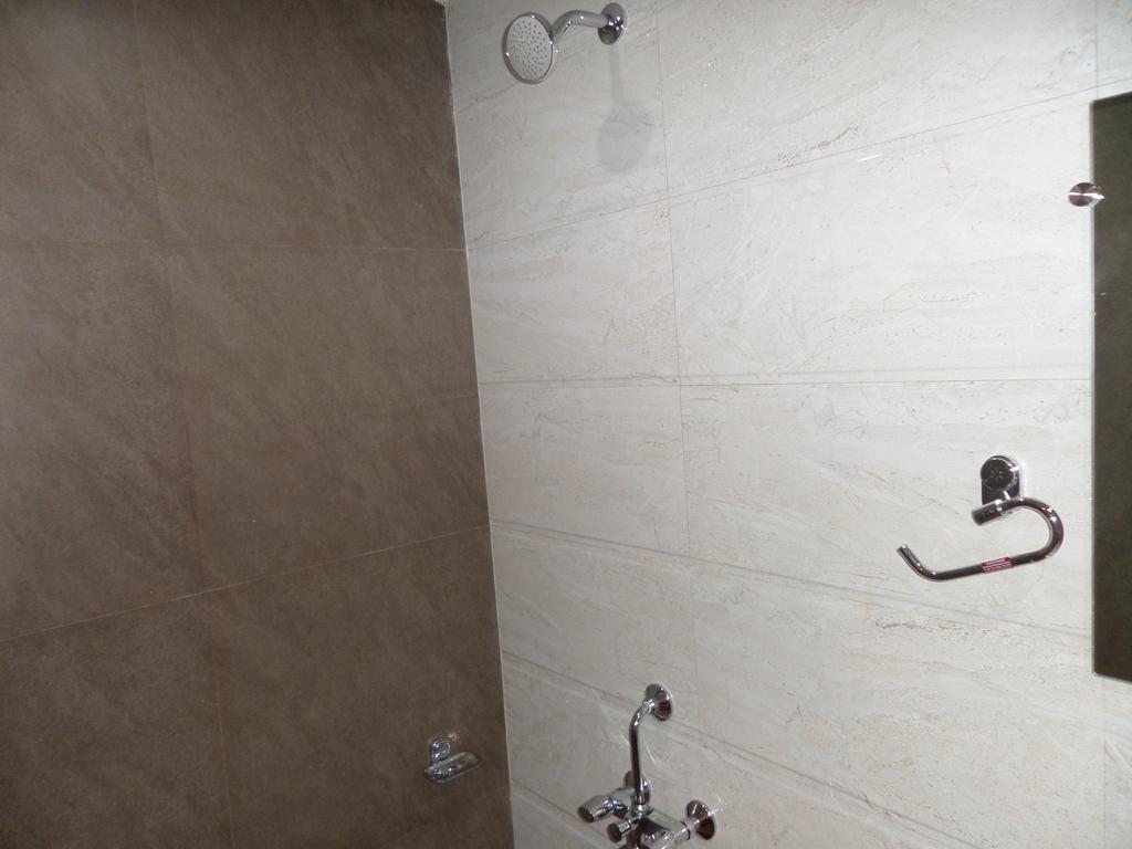 Sai Heera Residency Hotel Ширди Стая снимка