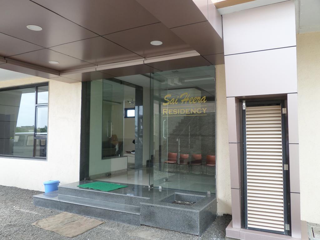 Sai Heera Residency Hotel Ширди Екстериор снимка