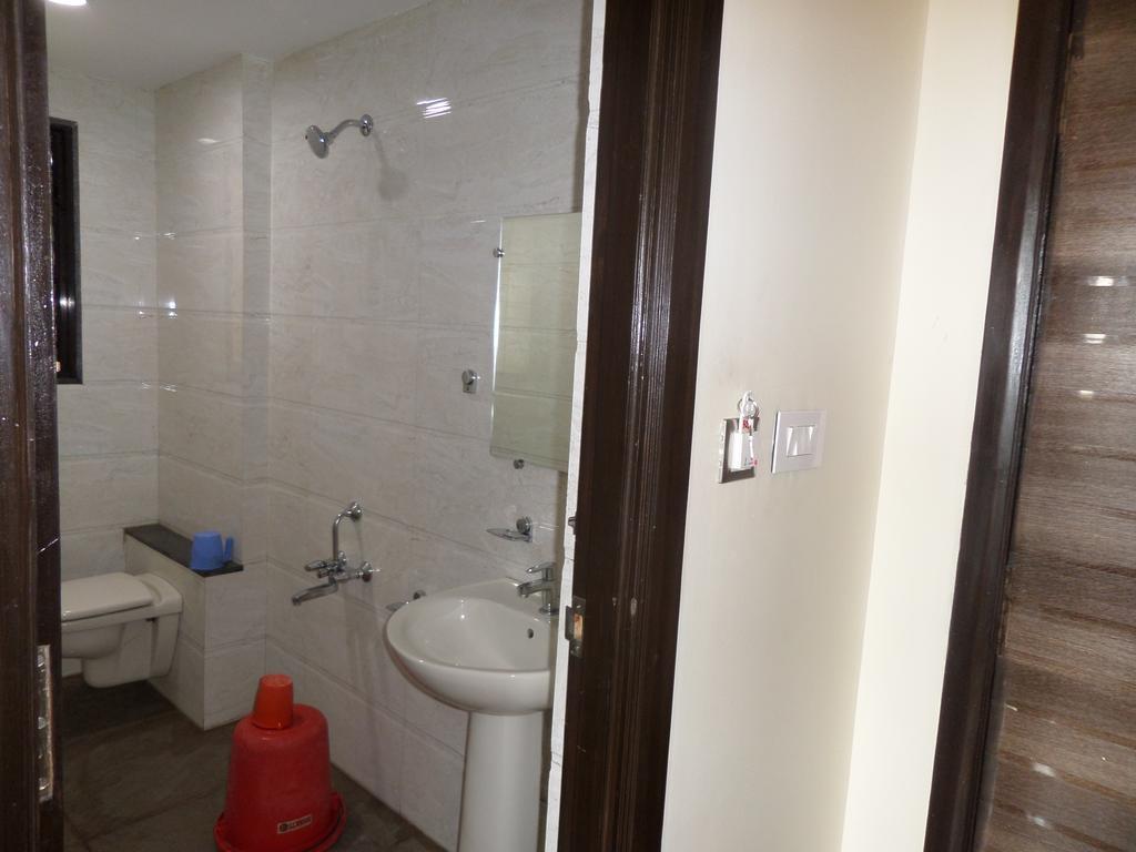 Sai Heera Residency Hotel Ширди Екстериор снимка