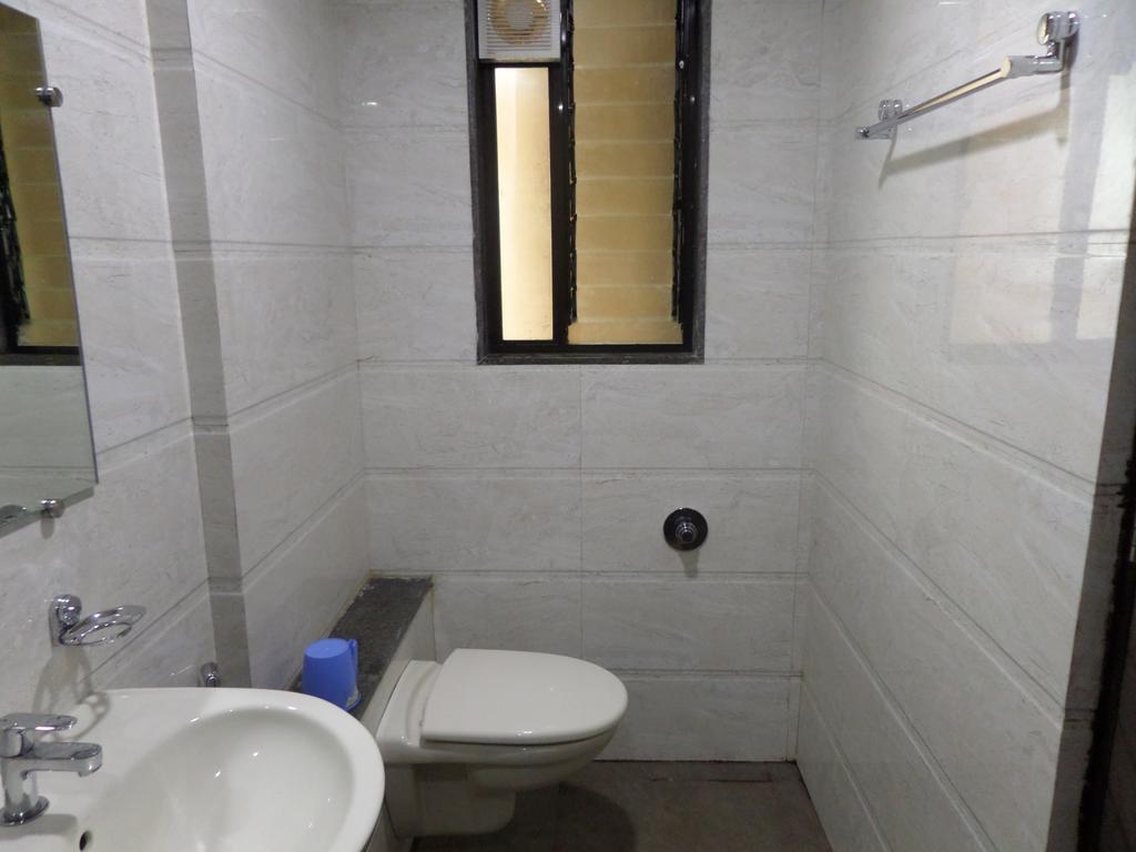 Sai Heera Residency Hotel Ширди Екстериор снимка