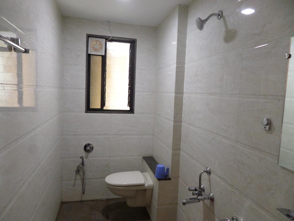 Sai Heera Residency Hotel Ширди Екстериор снимка